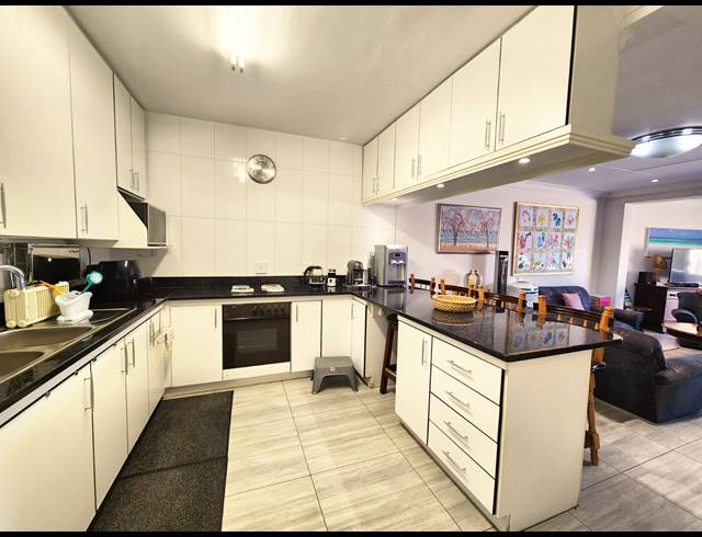 3 BEDROOM TOWNHOUSE FOR SALE IN THREE RIVERS PROPER